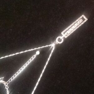 NWT Designer Hammered geometric pendant necklace silver tone .18+2 in long